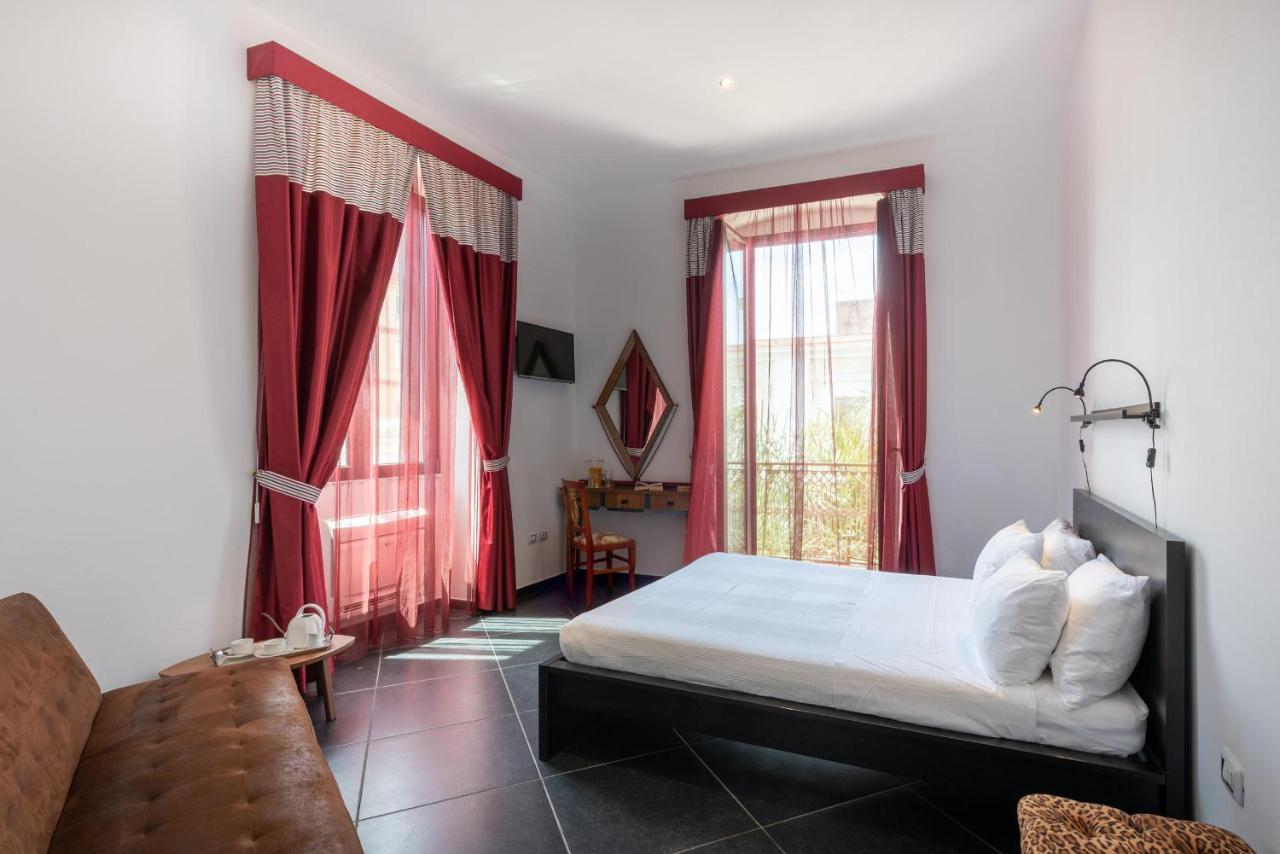 Maria Vittoria Charming Rooms And Apartments Brindisi Exteriér fotografie