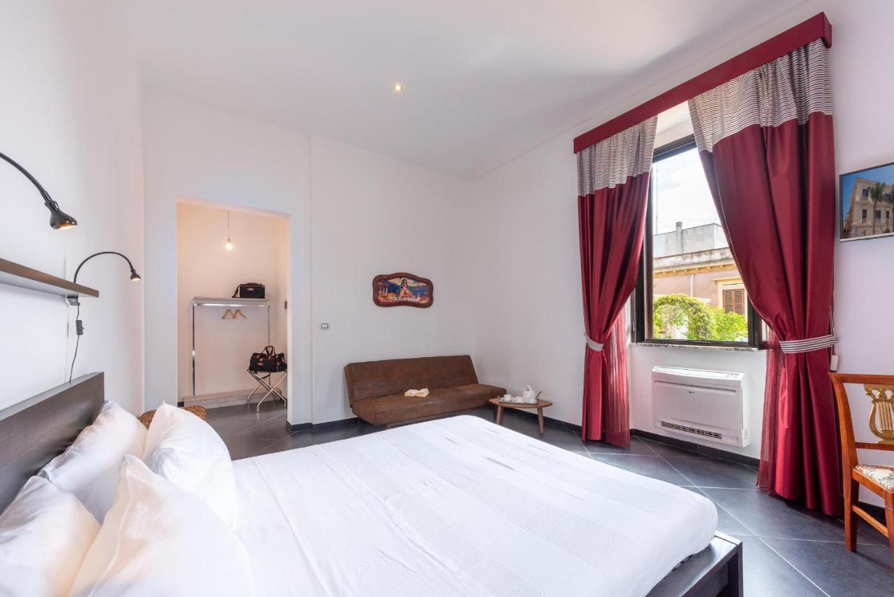 Maria Vittoria Charming Rooms And Apartments Brindisi Exteriér fotografie