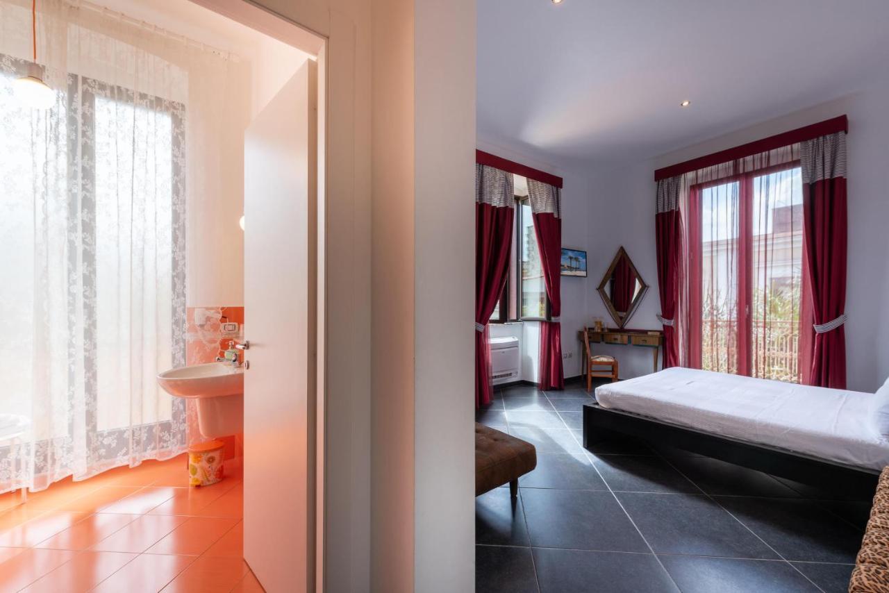 Maria Vittoria Charming Rooms And Apartments Brindisi Exteriér fotografie
